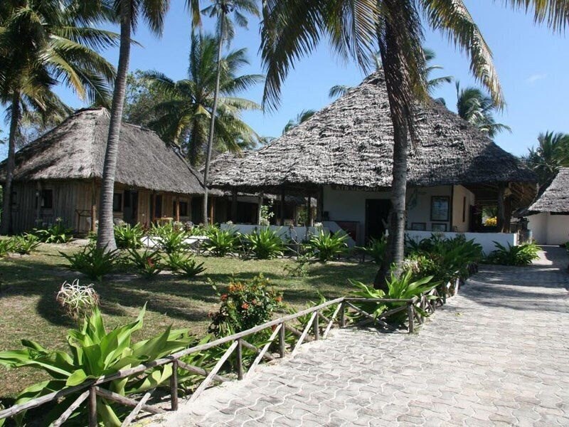 Готель Big Blu Mafia Island 3*