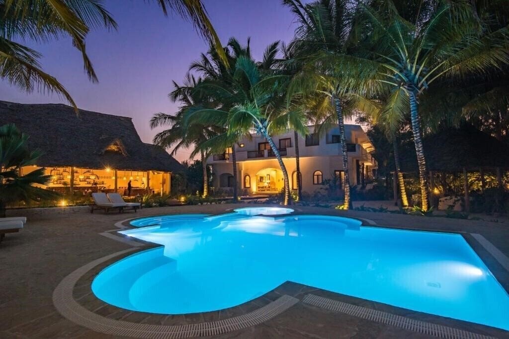 Готель Amani Boutique Hotel 4*