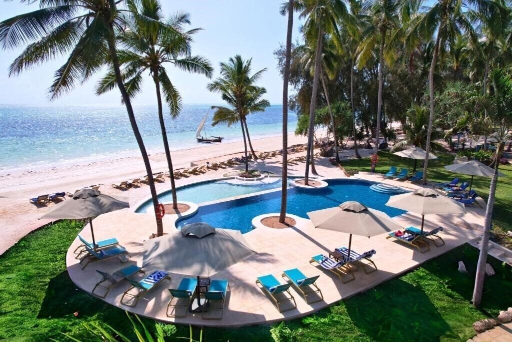 Готель Bluebay Beach Resort & SPA 5*