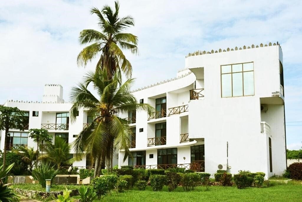 Зображення Coconut Tree Village Beach Resort 3*