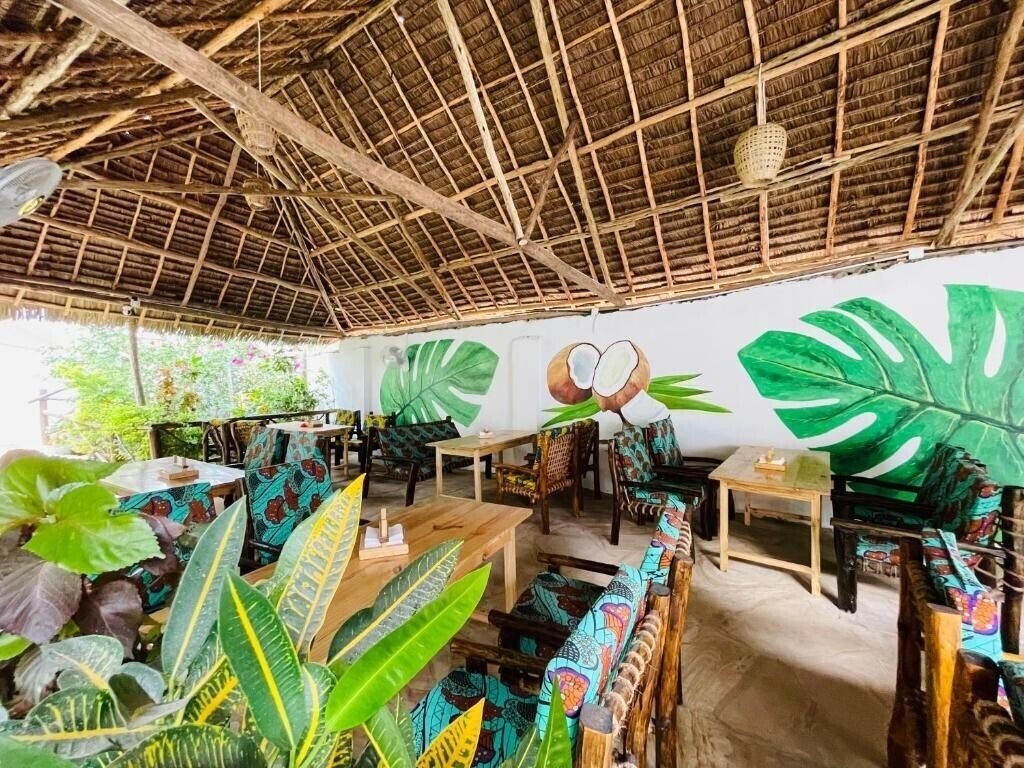 Фото Max Hotel Nungwi 3*