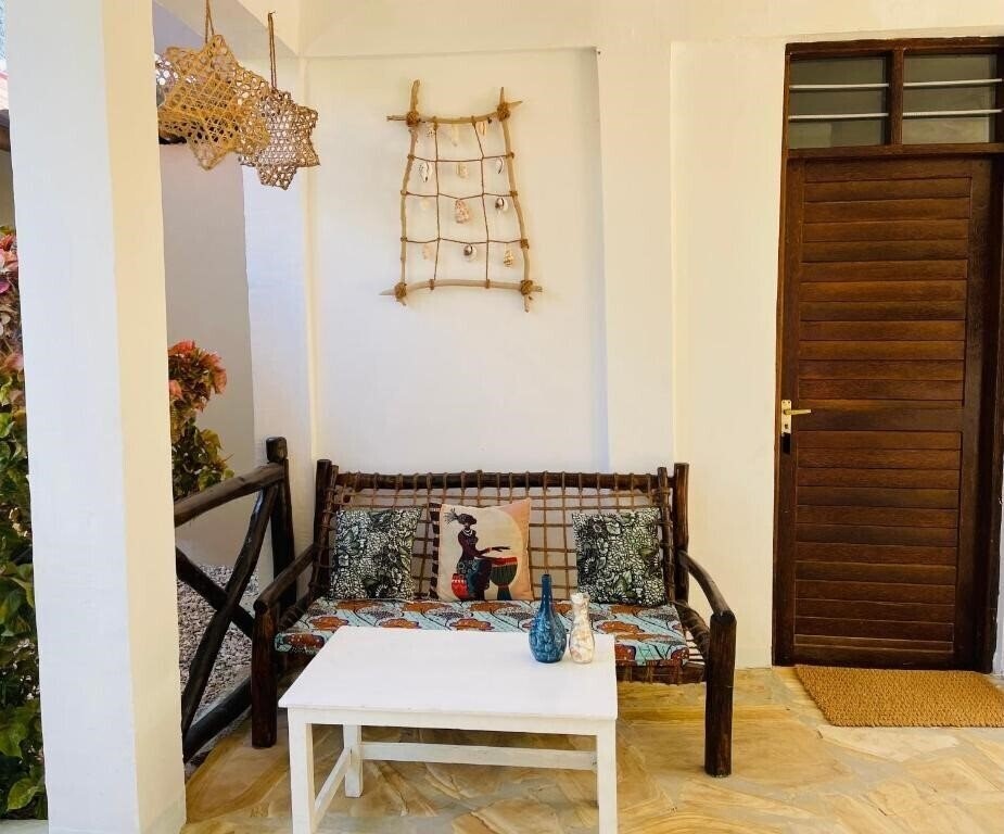 Фотографія Max Hotel Nungwi 3*
