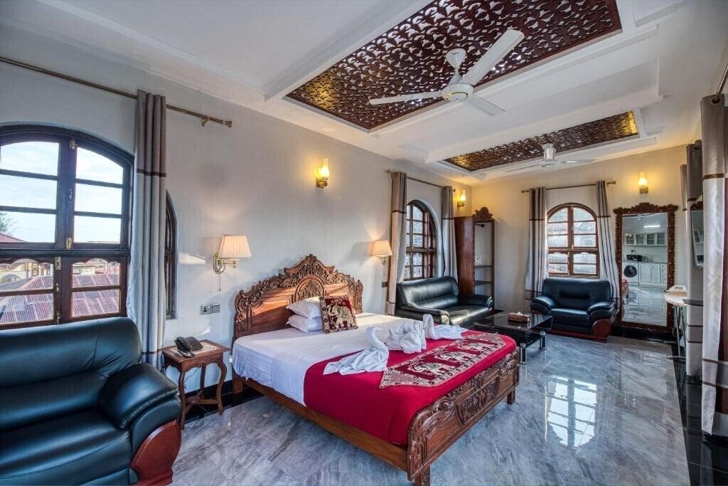 Отель Tembo B B Apartments 4*