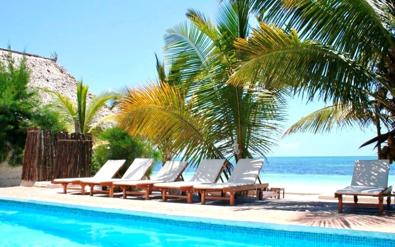 Фото Moonshine Uroa Boutique Hotel 3*