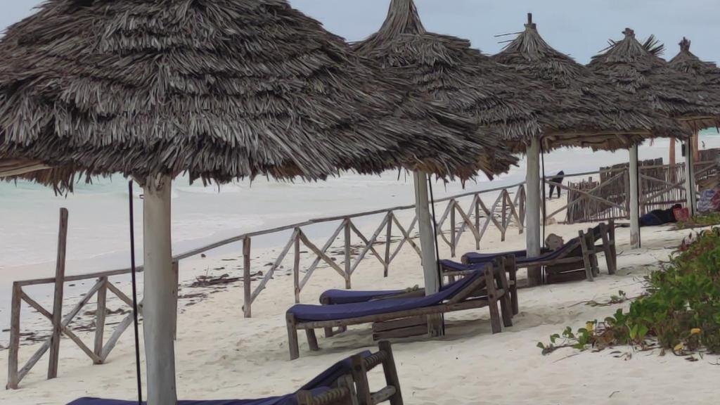 Зображення Oasis Beach Inn 3*