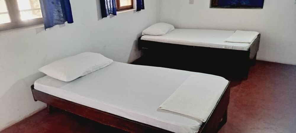 Фотографія Oasis Beach Inn 3*