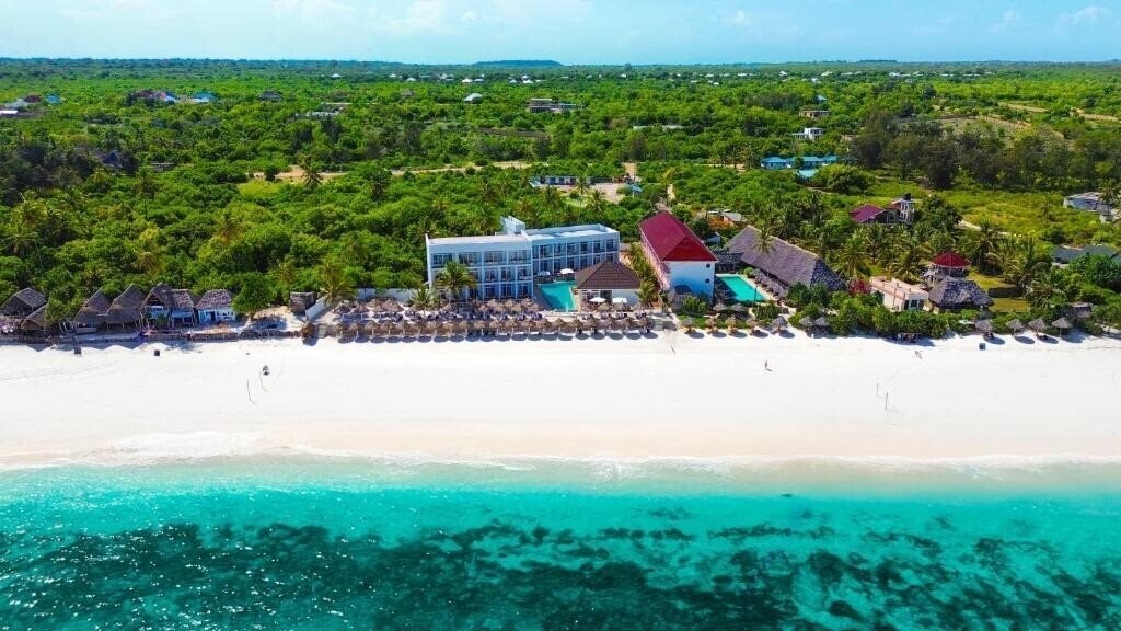 Готель AHG Sun Bay Mlilile Beach 4*