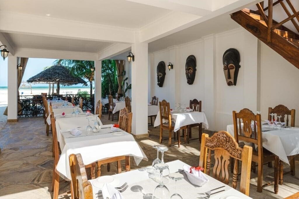 Фотография Karibu Beach Resort 4*
