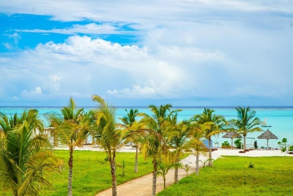 Изображение Raffia Hotel 4*