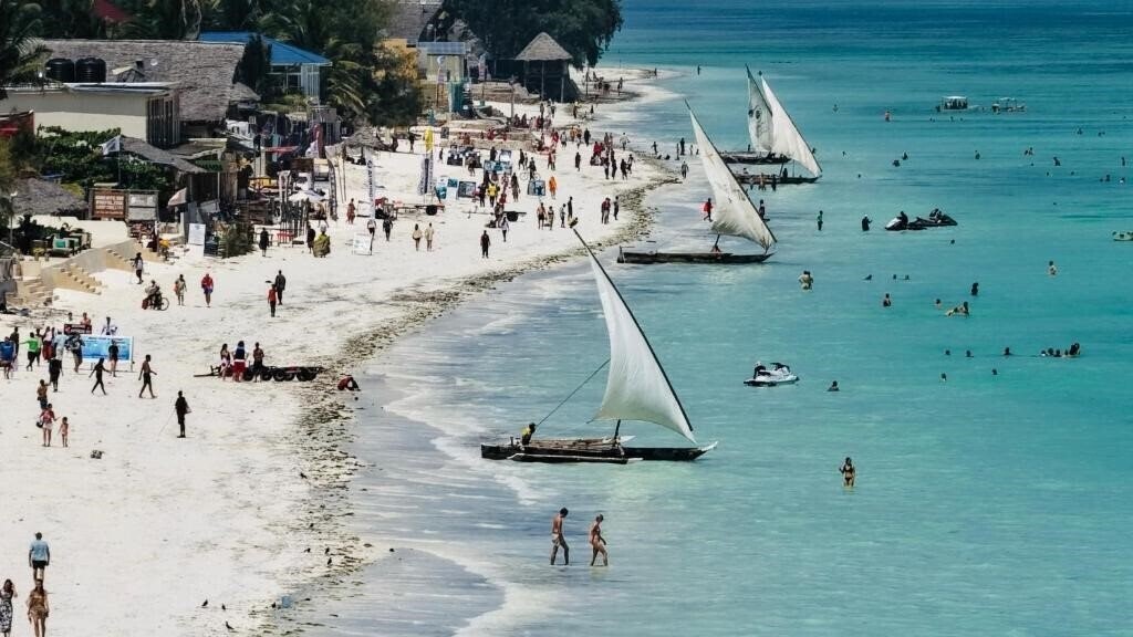 Фото The Nest Tropical Oasis Resort 4*