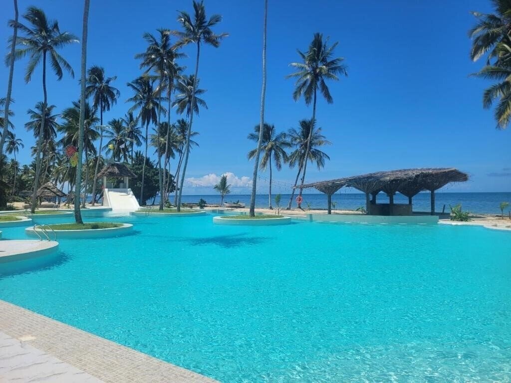 Готель Antonio Beach Hotel & SPA 4*