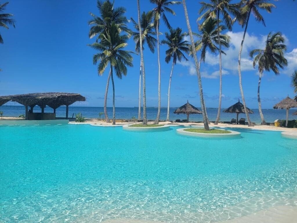 Фото Antonio Beach Hotel & SPA 4*