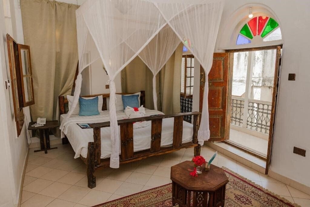 Зображення Emerald Palm Courtyard Hotel 3*