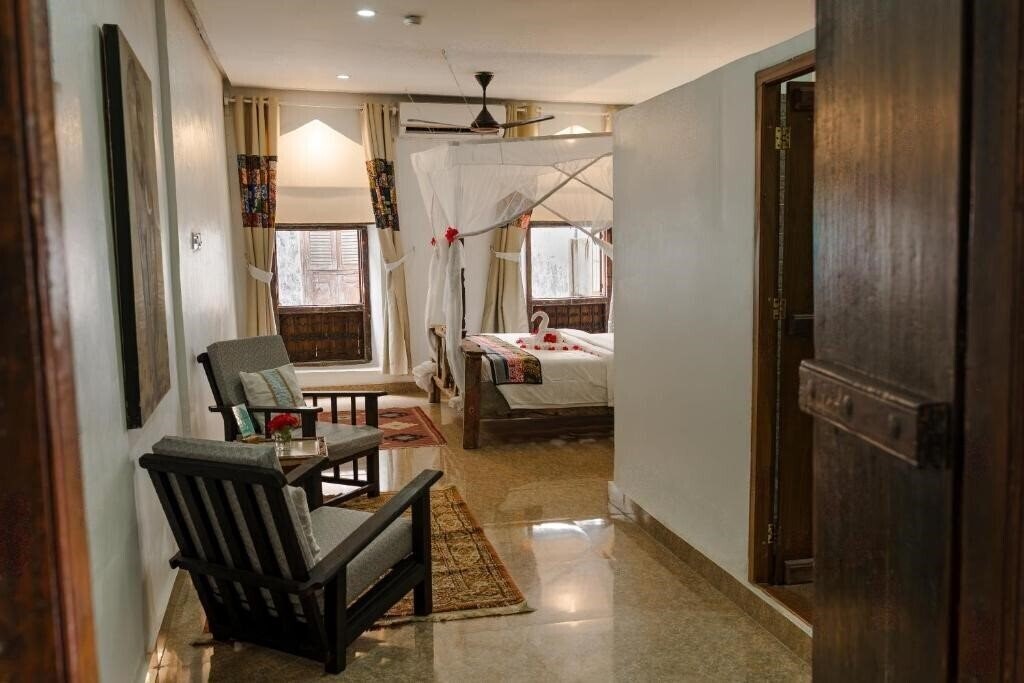 Картинка Emerald Palm Courtyard Hotel 3*