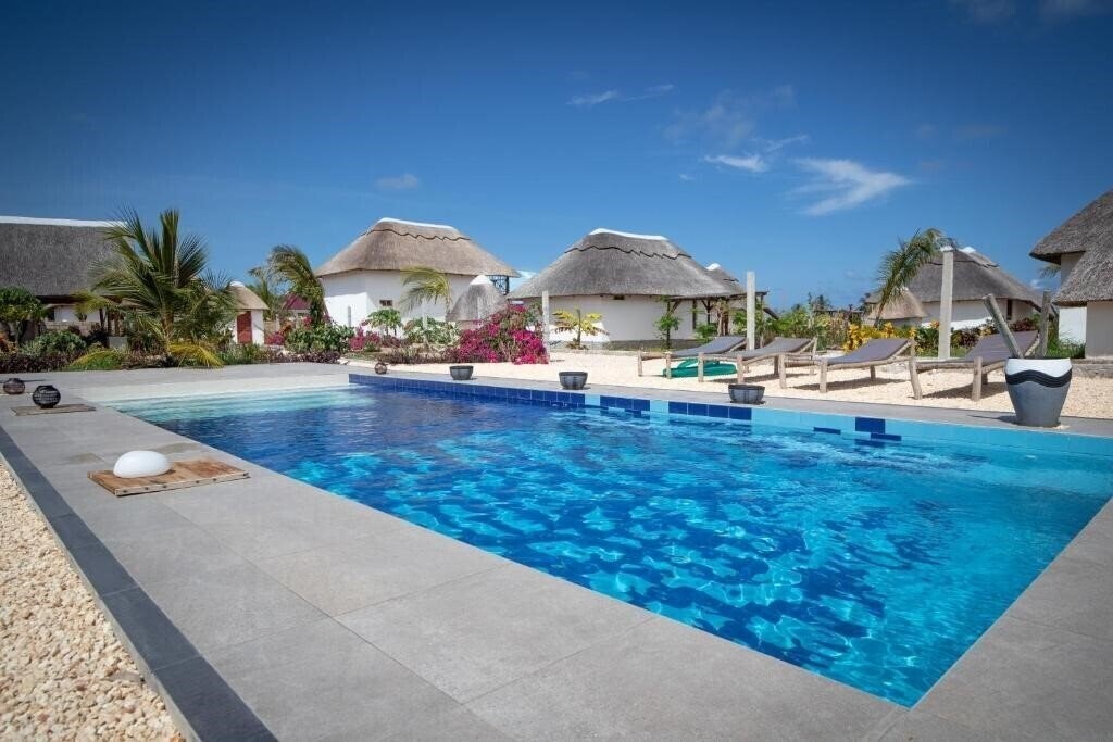 Готель Zaria Garden Bungalows 3*
