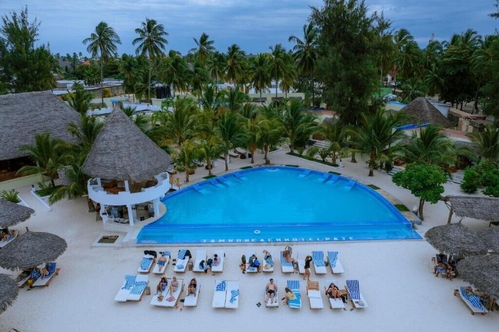 Отель Jambo Resort by Mambo Hotels 4*