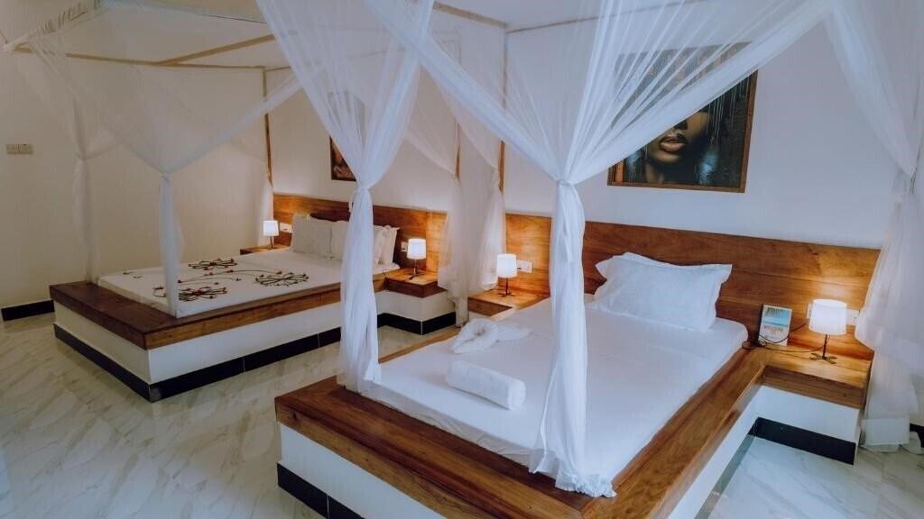 Изображение Jambo Resort by Mambo Hotels 4*