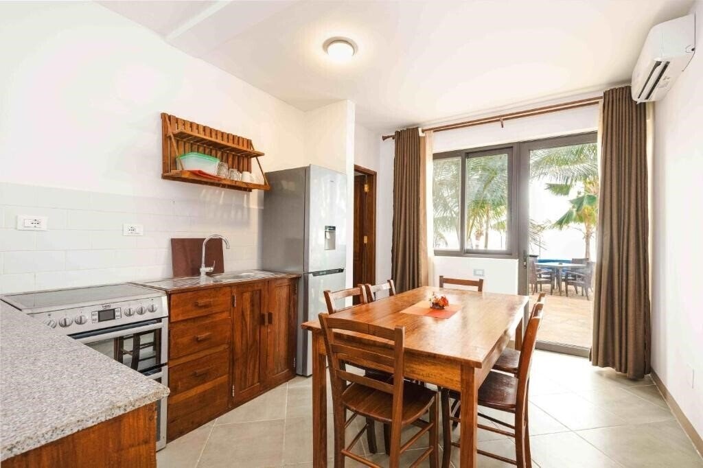 Фотографія Blackstone Beach Resort 4*