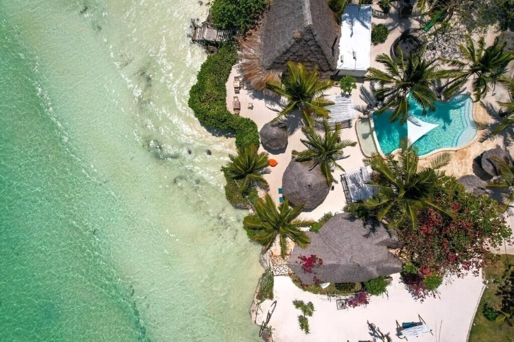 Отель Aya Beach Resort 3*