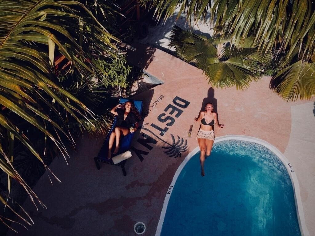 Отель Destiny Beach Hotel & Club 3*