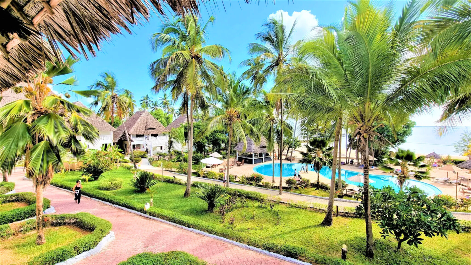 Готель Paradise Beach Resort 4*