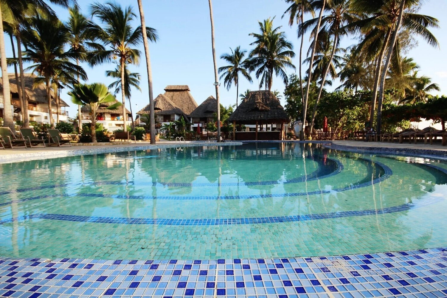 Фото Paradise Beach Resort 4*