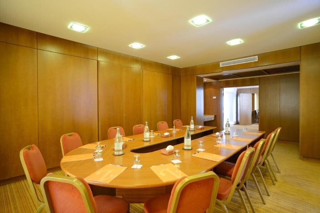 Картинка Vincci Helios Beach 4*