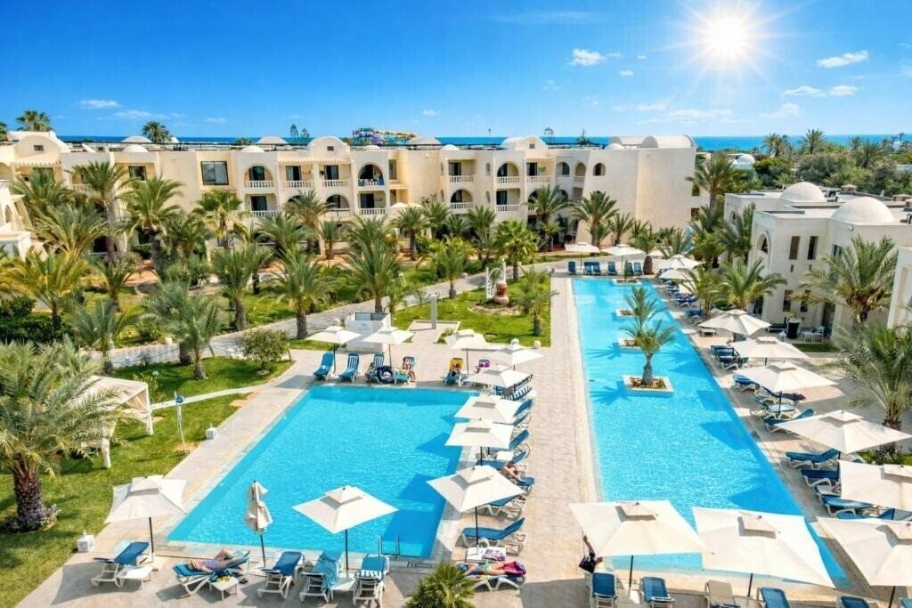 Готель Miramar Cesar Thalasso 4*