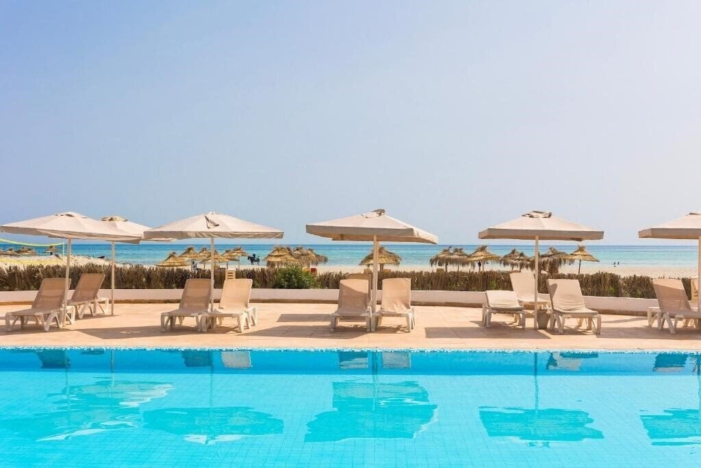Готель Tmk Marine Beach 4*