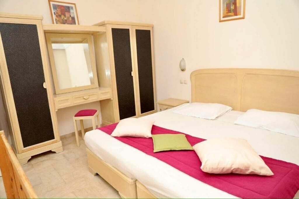 Фото Appart Hotel Rodes Center 2*