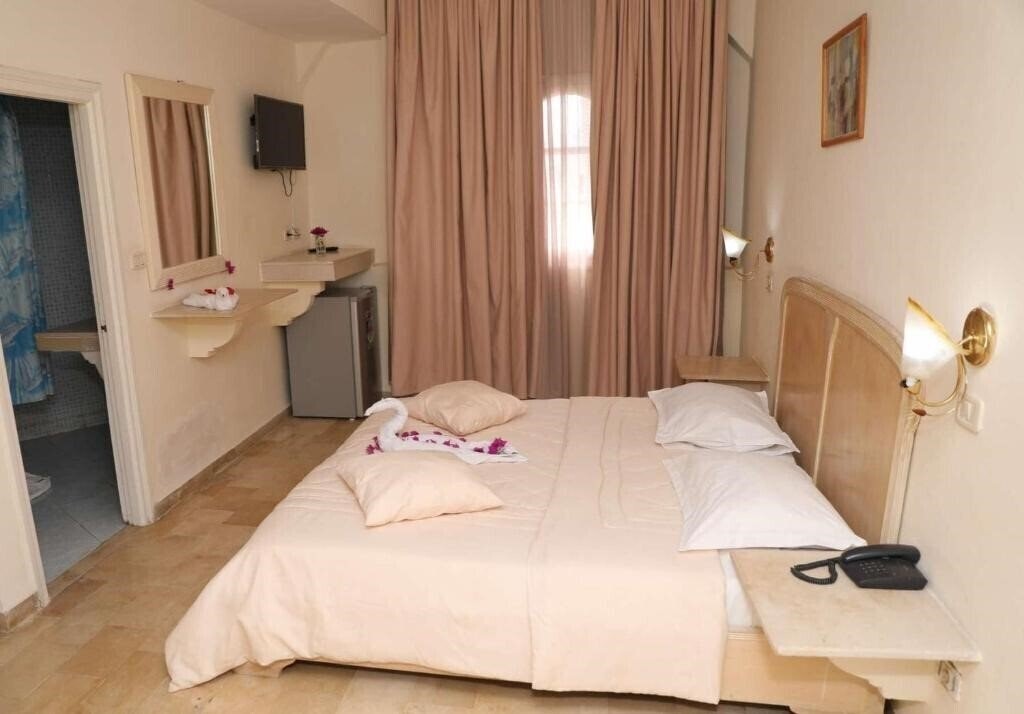 Фото Appart Hotel Rodes Center 2*