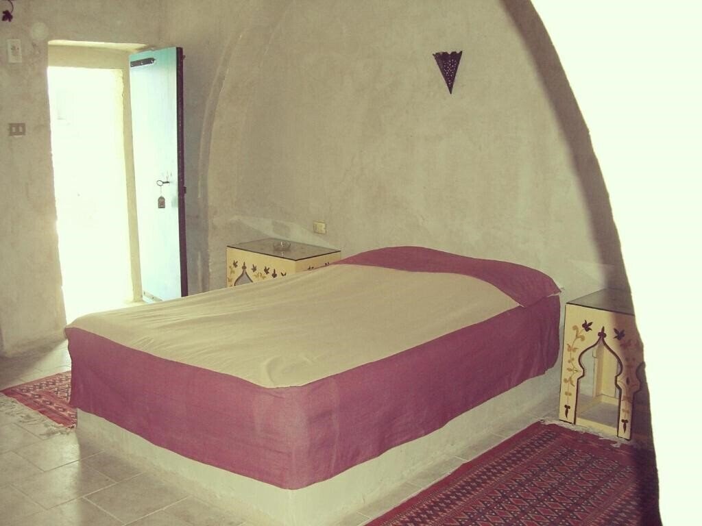 Готель Hotel Arisha 3*