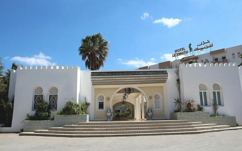 Готель Zenith Hotel 3*