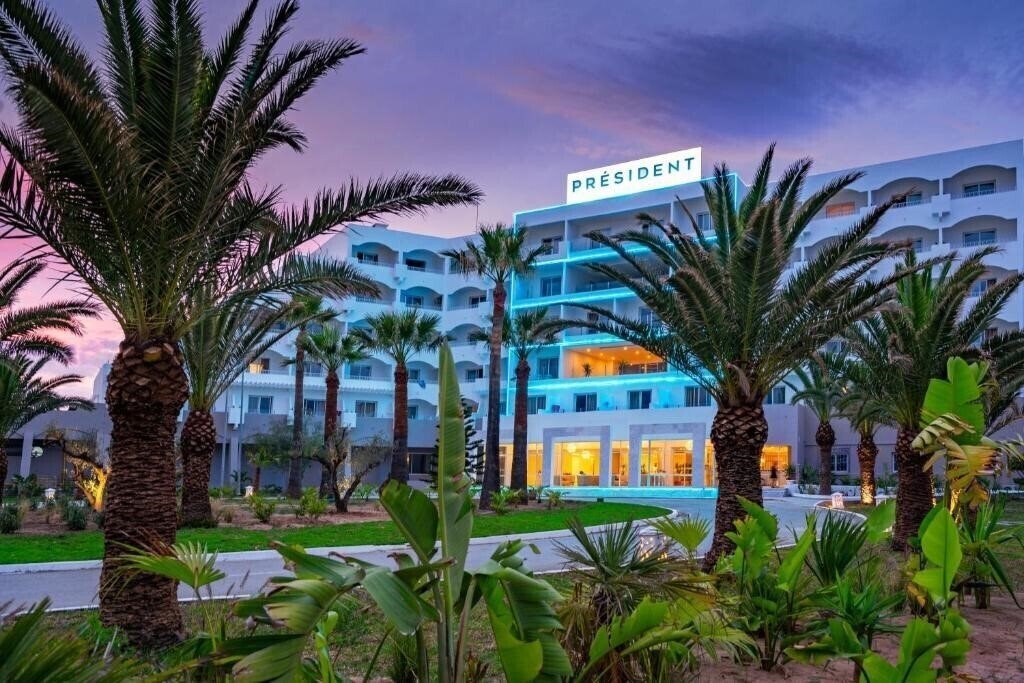 Готель Golden Tulip Le President (ex. Cooee President, Club President) 4*