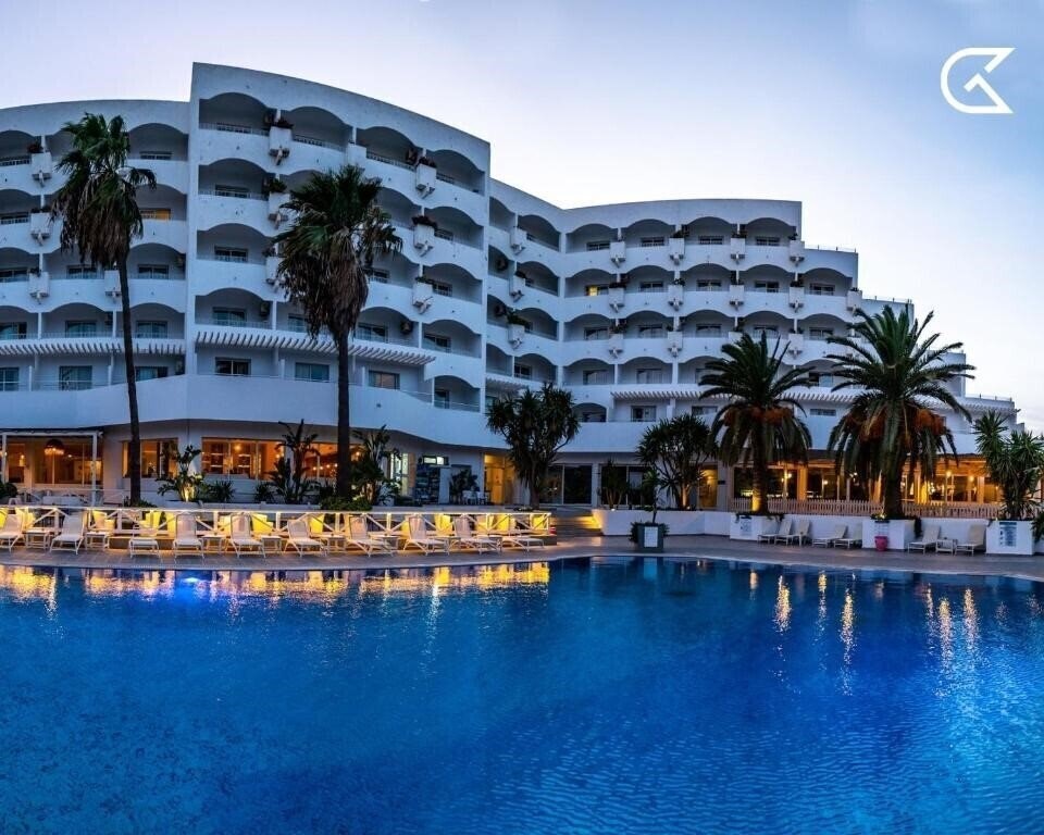 Картинка Golden Tulip Le President (ex. Cooee President, Club President) 4*