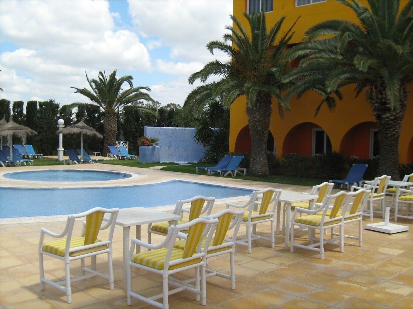 Фото Sun Holiday Beach Club 2*