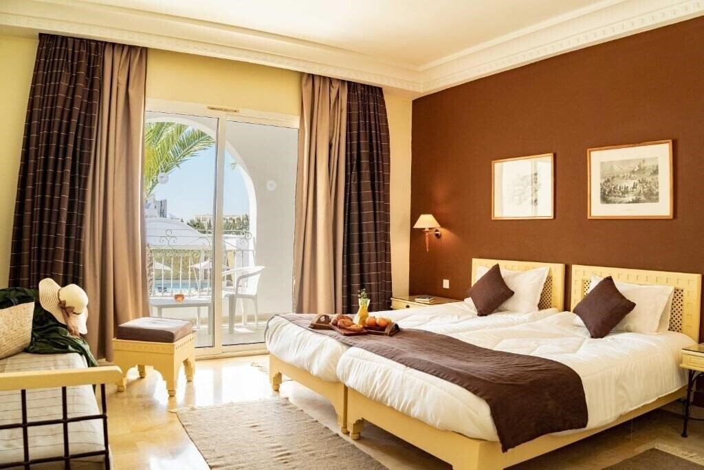 Фото TMK Flora Park 4*