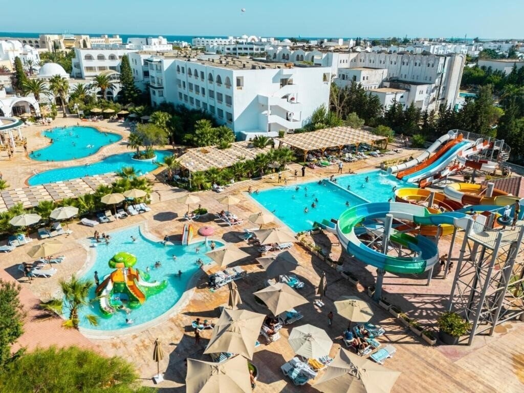 Отель Zodiac 4*