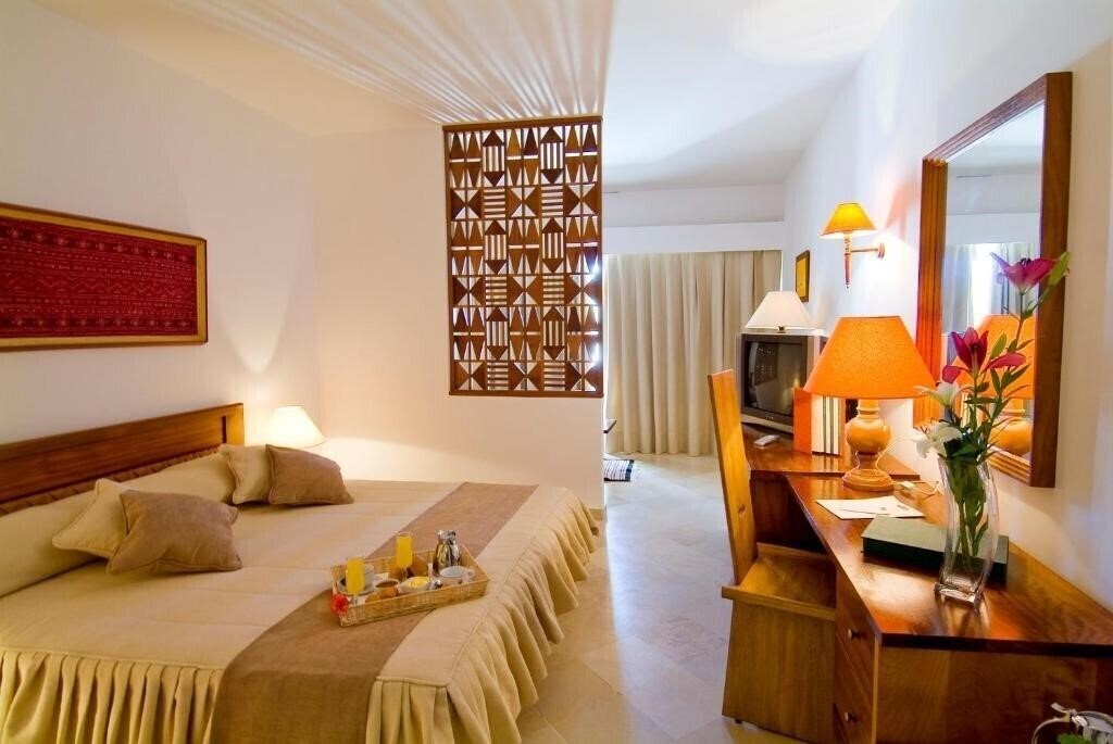 Фото The Orangers Beach Resort & Bungalows 4*