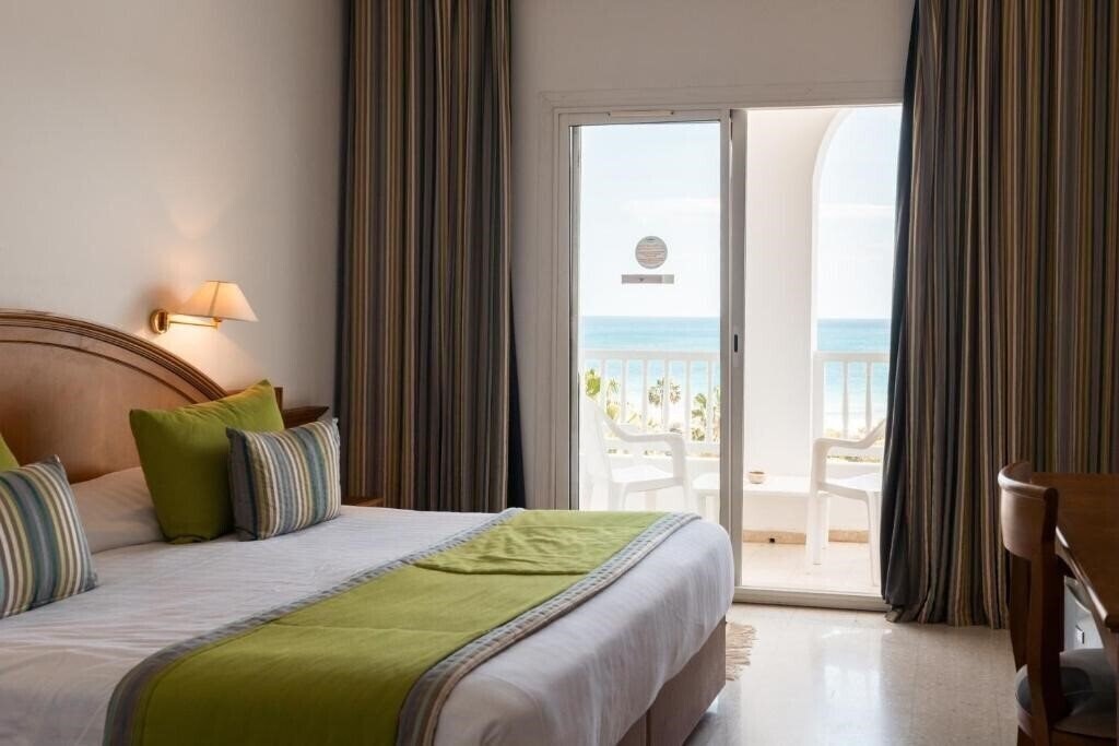 Готель Yadis Hammamet 4*