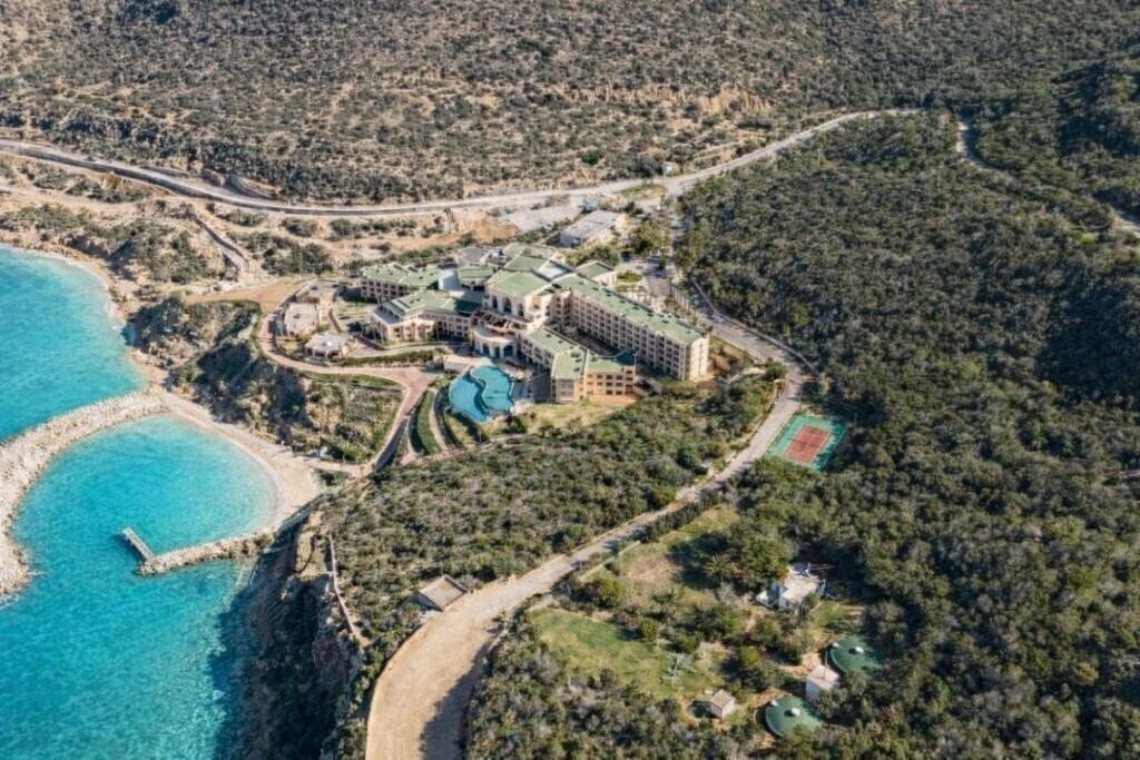 Готель Royal Tulip Korbous Bay Thalasso & Springs 5*
