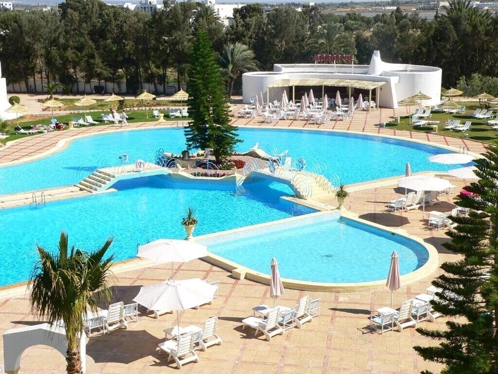 Отель Liberty Resort 4*