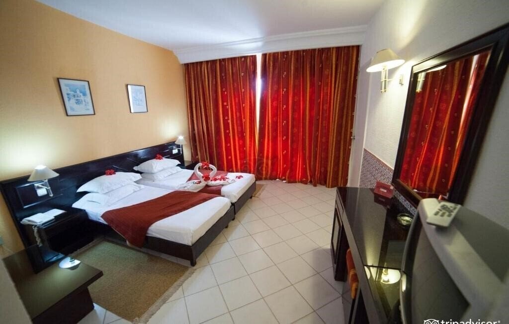 Фото Liberty Resort 4*