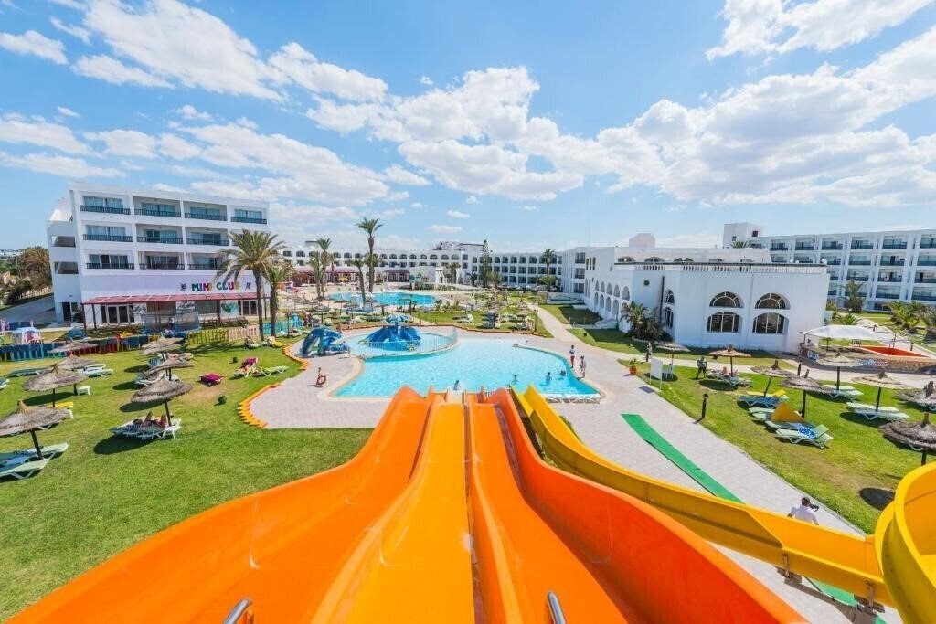 Отель Bella Vista Family Resort 4*
