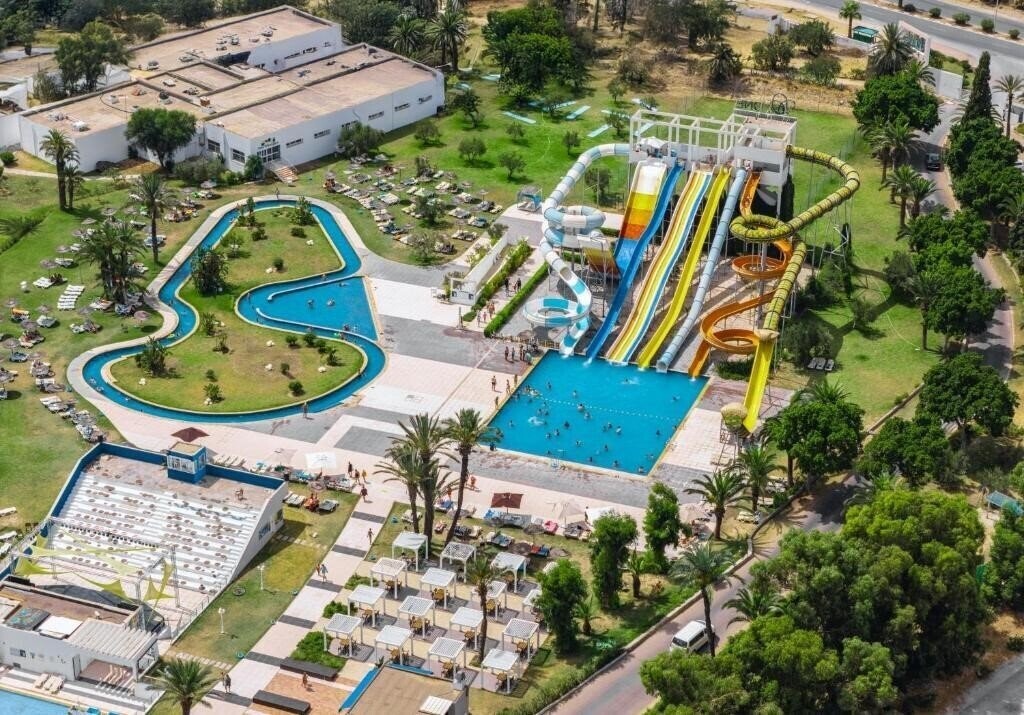 Отель One Resort Pirates Aquapark 4*