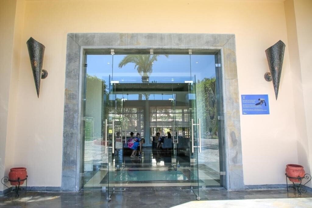 Картинка Palm Beach Skanes 4*