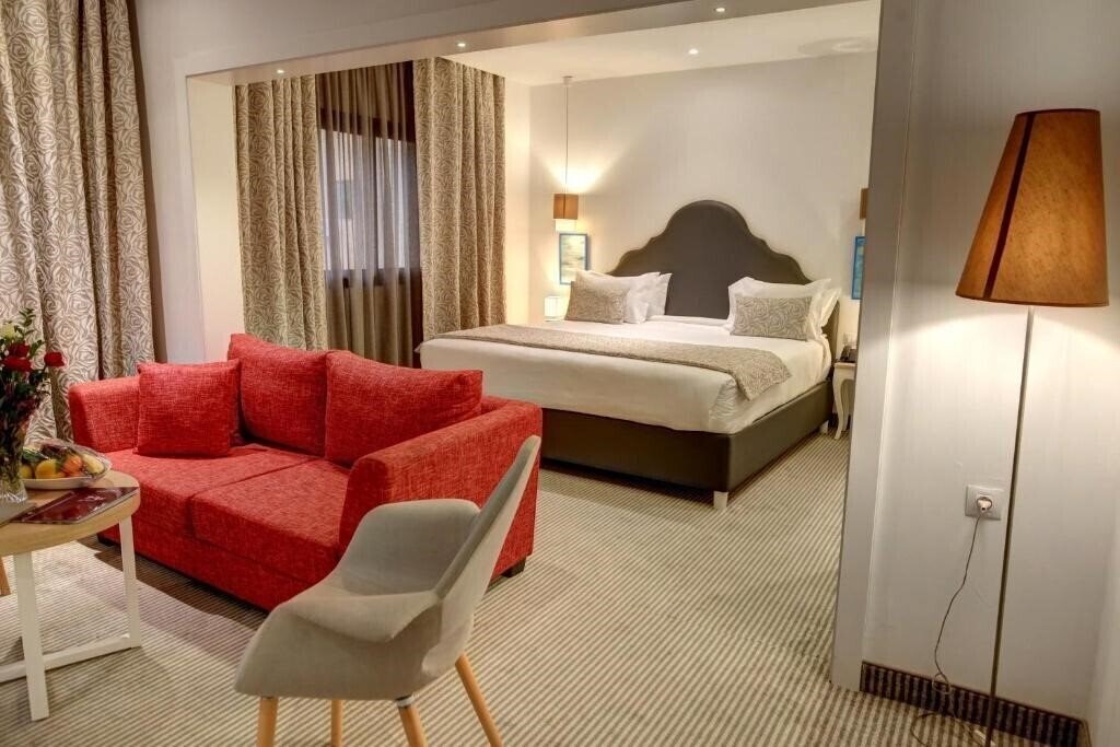 Фото Hotel Lac Leman 4*