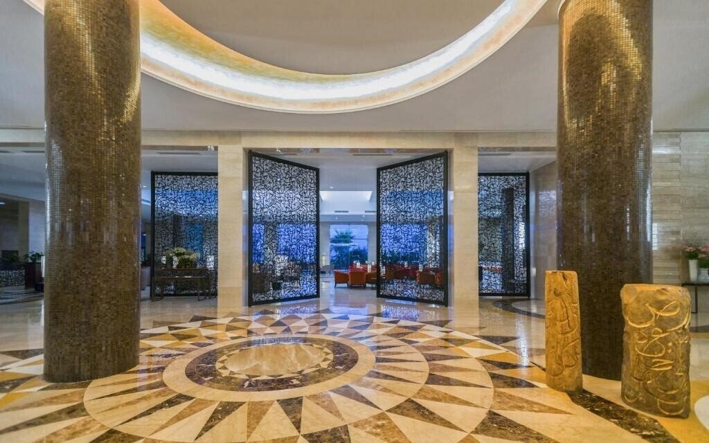 Картинка Movenpick Hotel Du Lac Tunis 5*