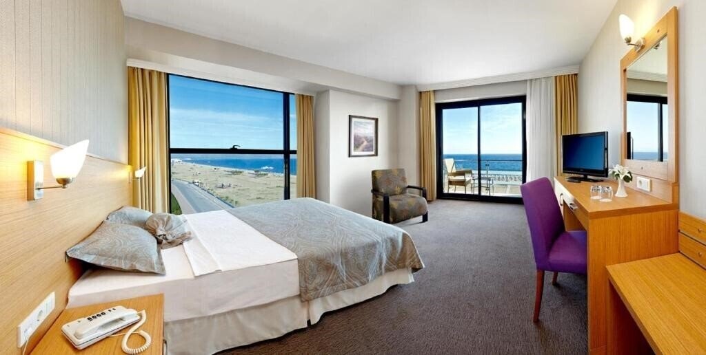 Готель Ayvalik Cinar Hotel 3*