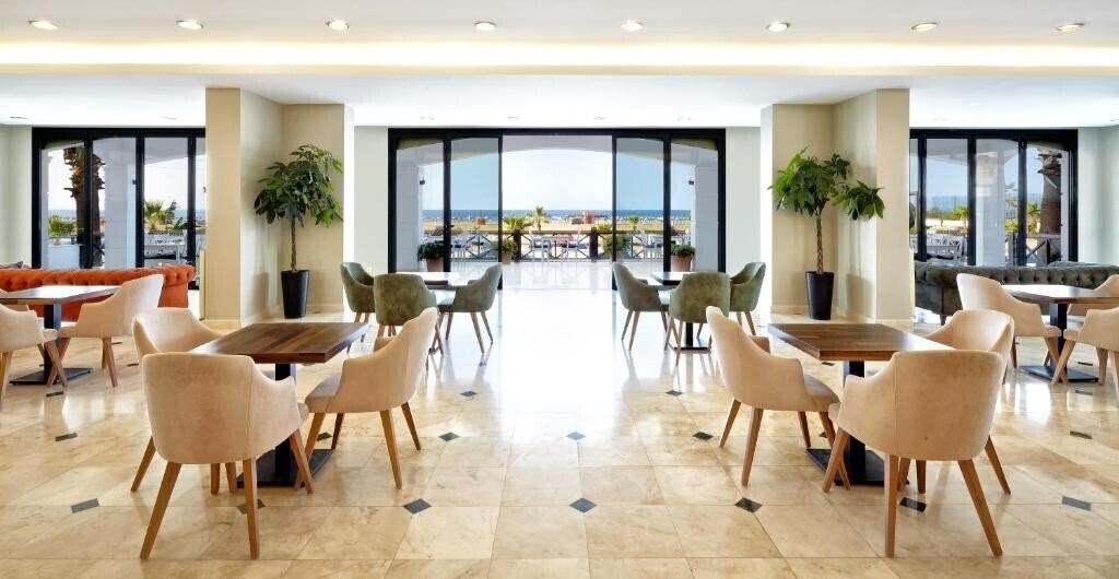 Фотографія Ayvalik Cinar Hotel 3*